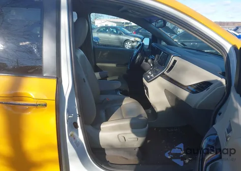 2017 Toyota Sienna Xle/Limited из США, поврежденный, VIN 5TDYZ3DC6HS792503